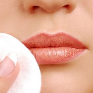 Thu gọn môi có đau không